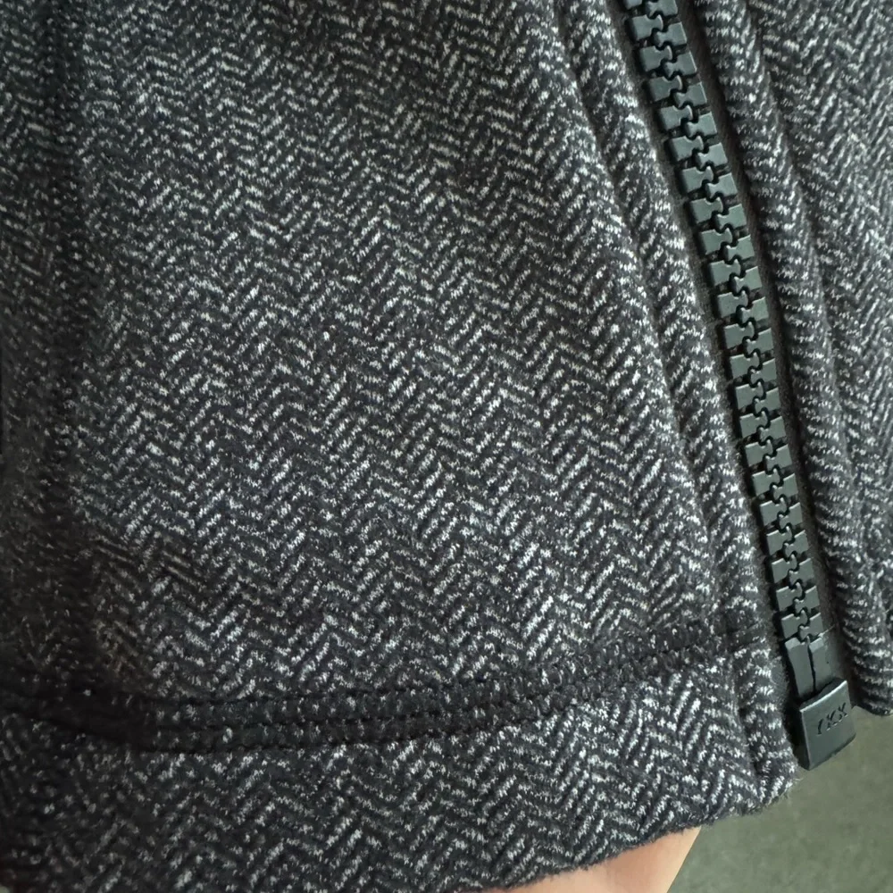 Lululemon Define jacket - Picture 2 of 7